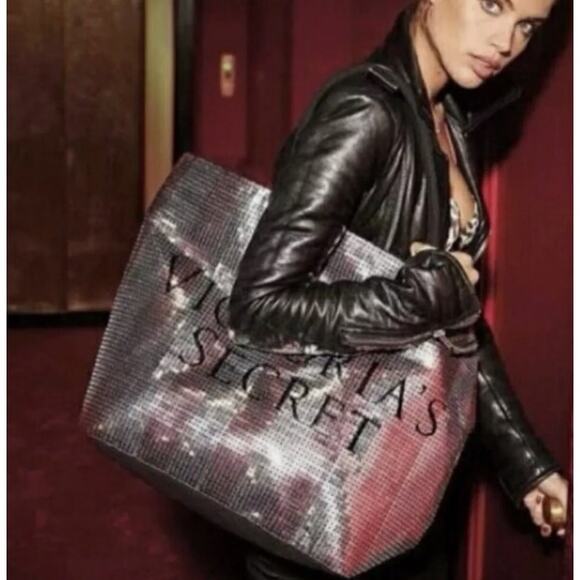 NIB Victoria's Secret Sequence Weekender Tote Travel Bag Sells for $98 New - Picture 1 of 9